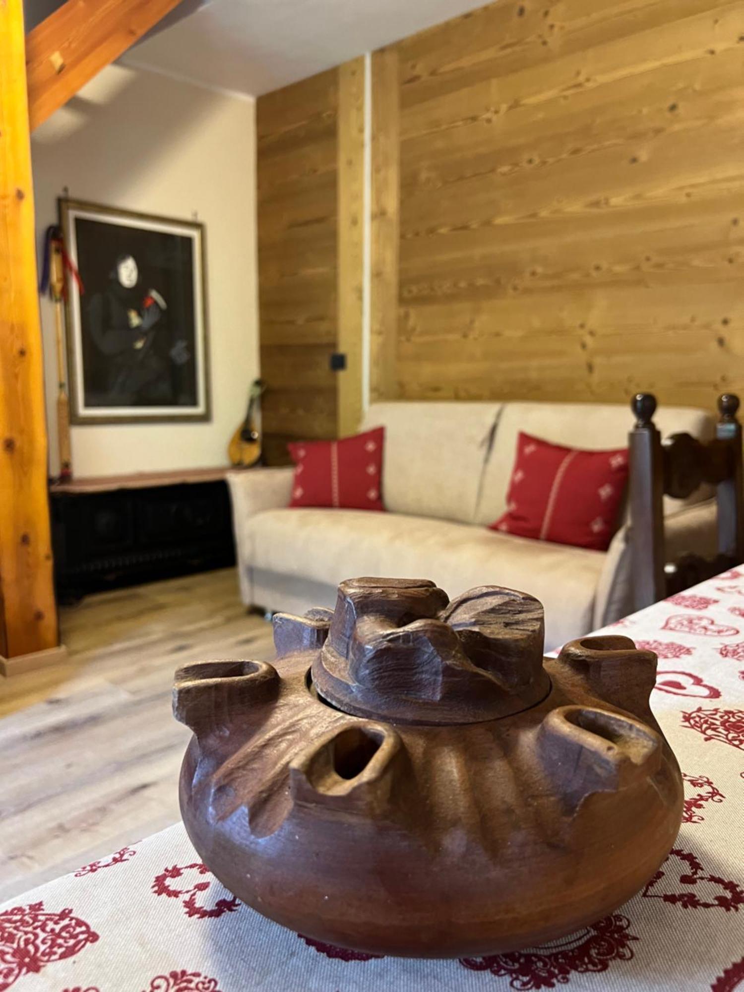 Maison Marcoz - Appartamenti Vacanze Этрубль Экстерьер фото